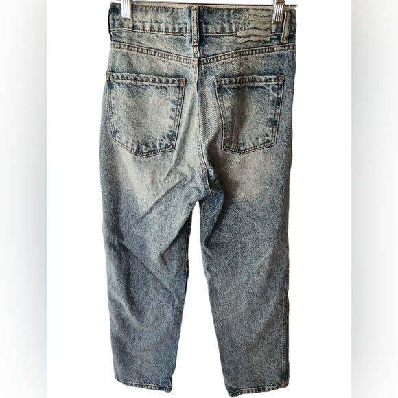 Revice Ladies Button-Fly High-waisted Jeans.  Size 25. - Picture 2 of 6